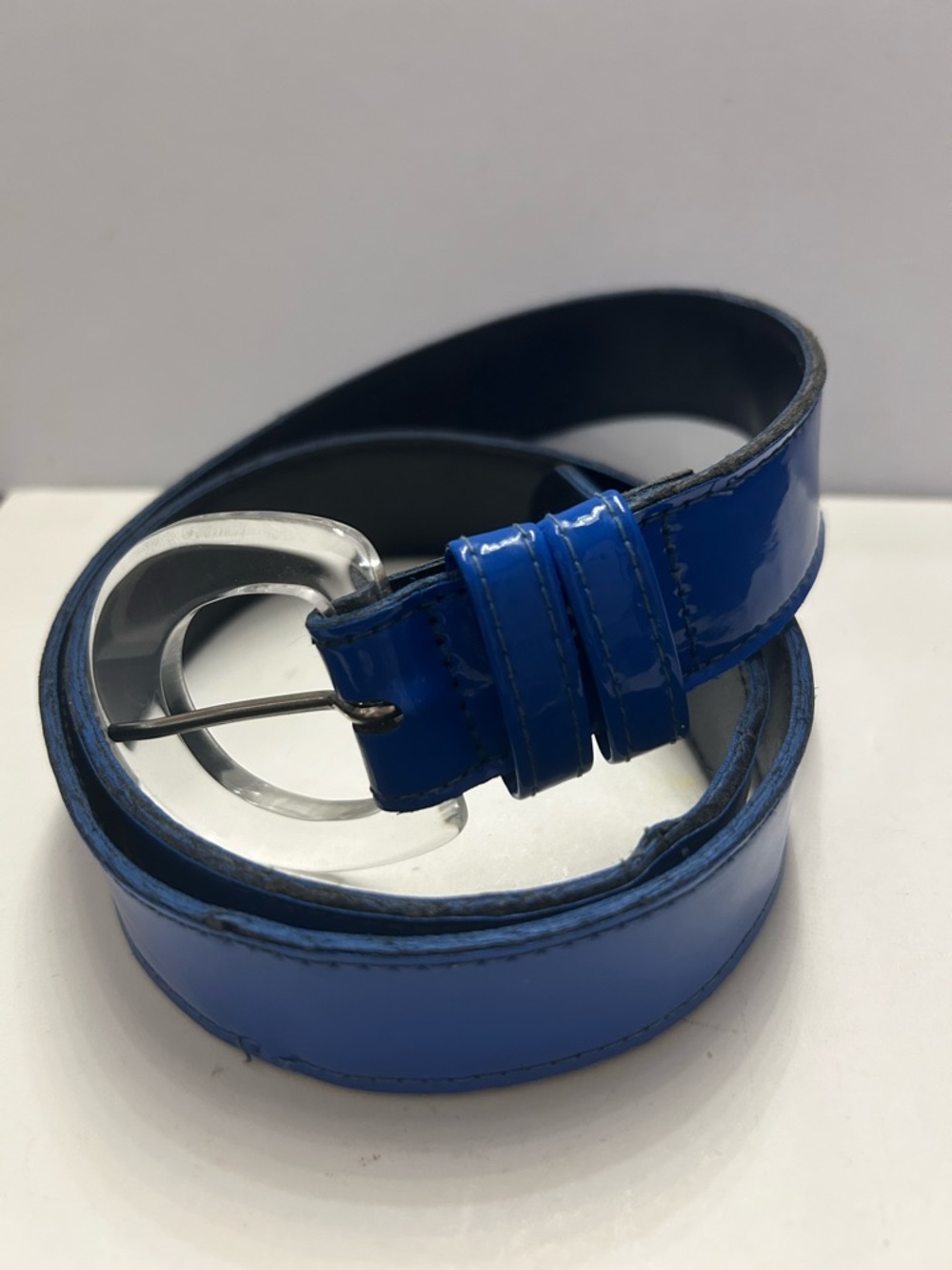 Vintage Accessories By Pearl Blue Vinyl Belt Acrylic Buckle Made In USA M - Picture 3 of 9